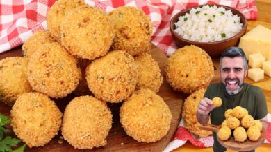 Bolinho de arroz sequinho e fofinho servido em um prato