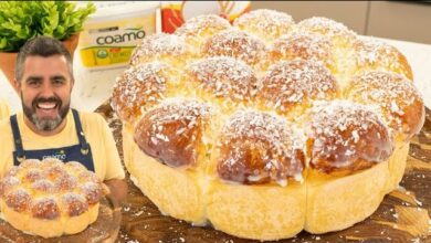 Pão doce fofinho com leite condensado e coco ralado