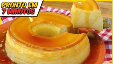 Pudim cremoso pronto para servir