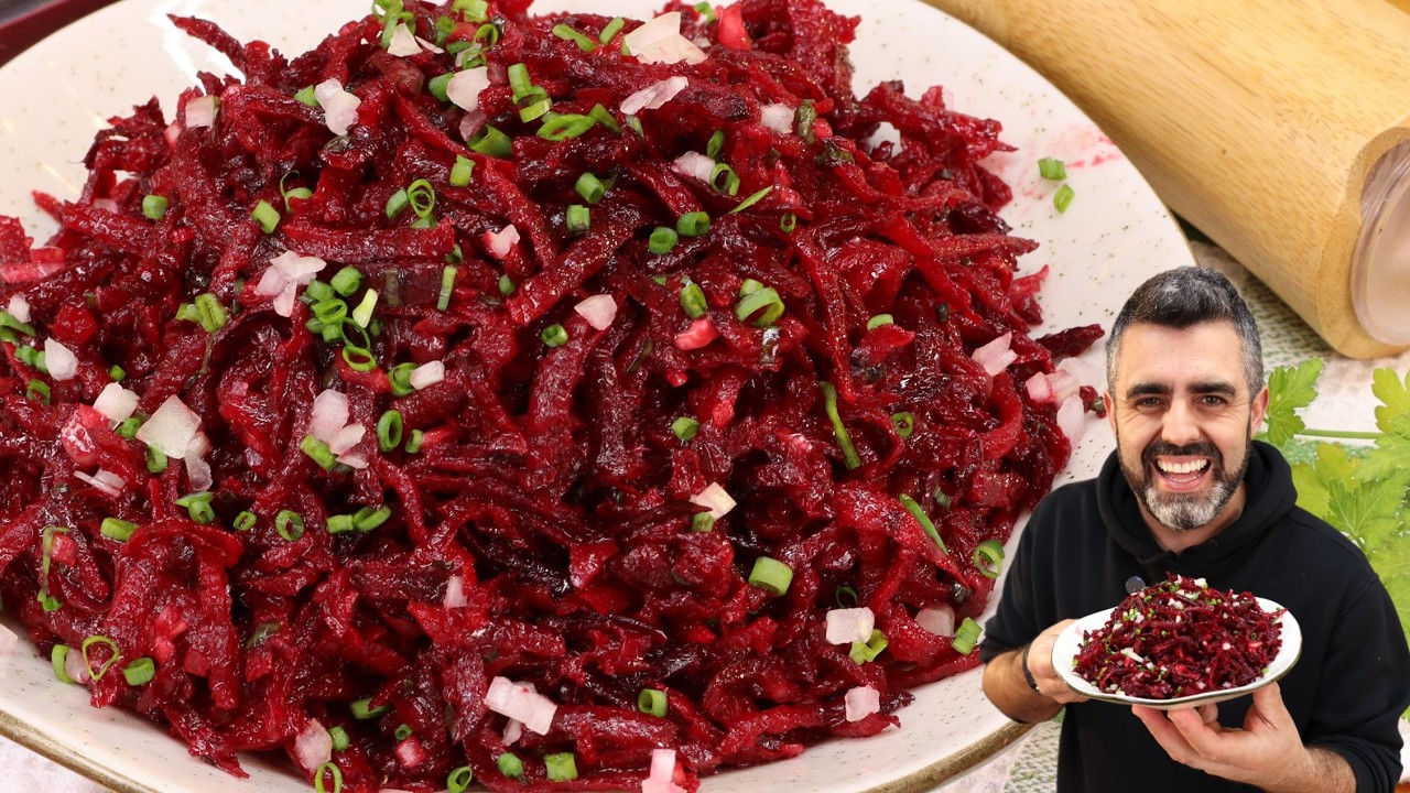 Salada de beterraba crua com cebola e cheiro-verde temperada com limão e azeite