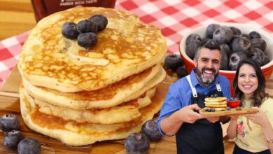 Panquecas americanas fofinhas empilhadas com Nutella